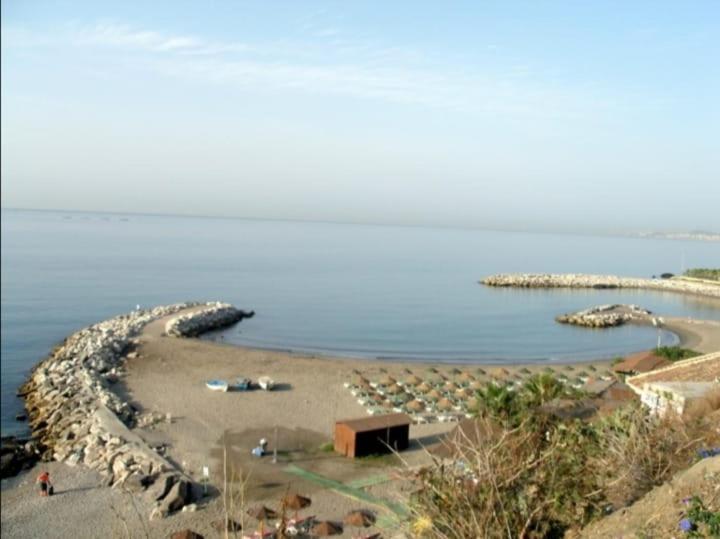 Espectacular En Primera Línea De Playa Apartamento *